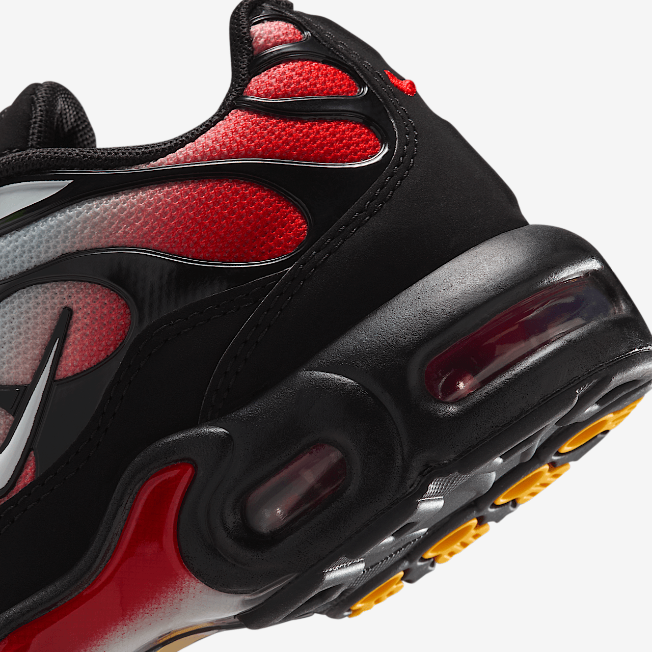 Nike Air Max Plus sneaker Pure Platinum/University Red/Zwart/Wit