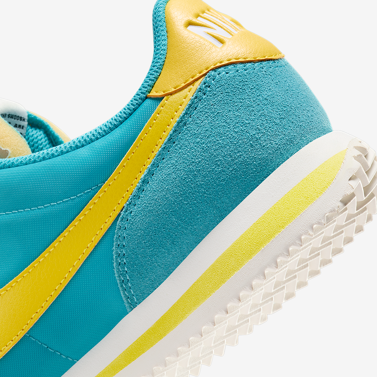Nike Cortez sneaker Dusty Cactus/Sail/Team Orange/Lightning