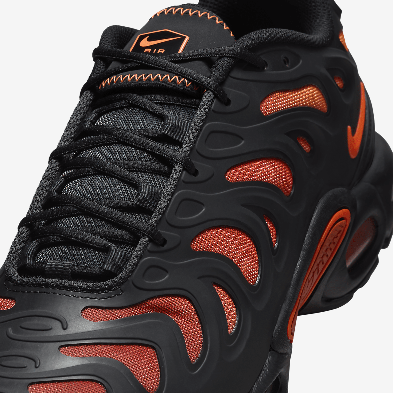 Nike Air Max Plus Drift sneaker Off Noir/Zwart/Dragon Red/Hyper Crimson