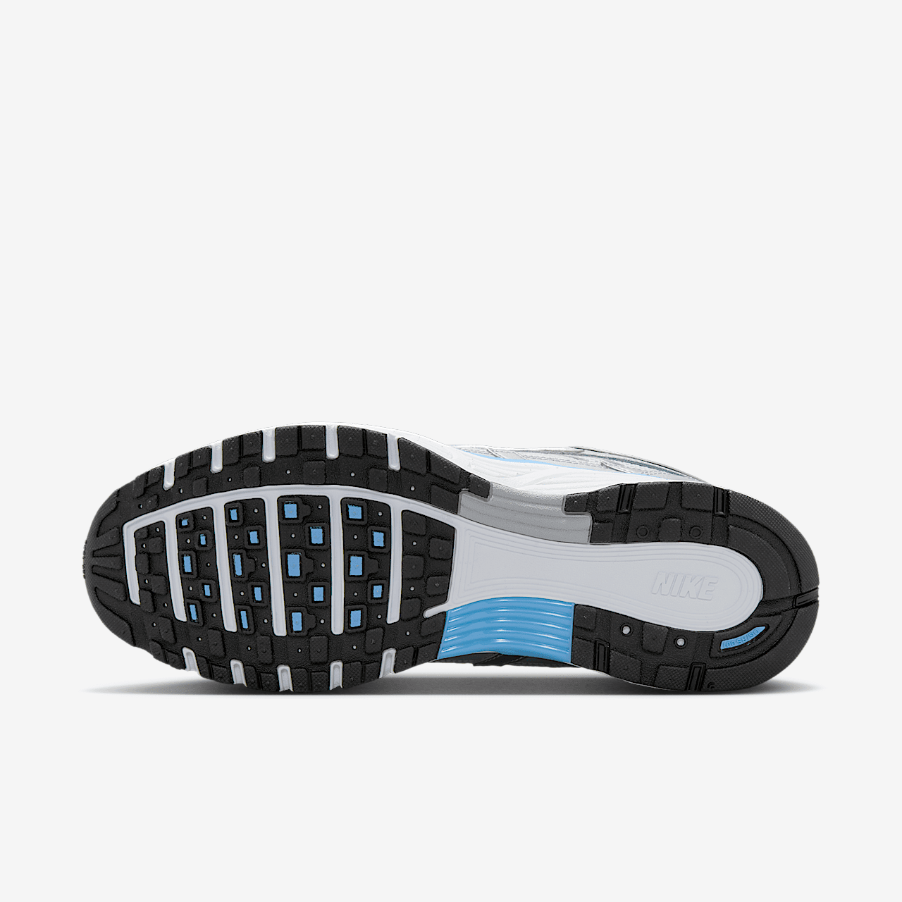 Nike P-6000 sneaker Metallic Platinum/Pure Platinum/Metallic Silver/University Blue