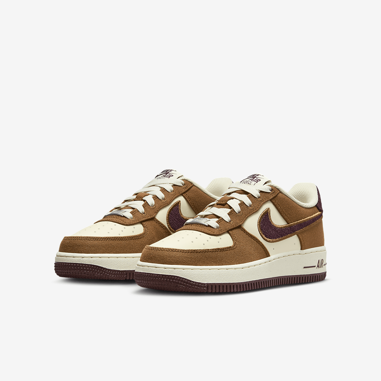 Nike Air Force 1 sneaker Light British Tan/Coconut Milk/Gum Dark Brown/Burgundy Crush