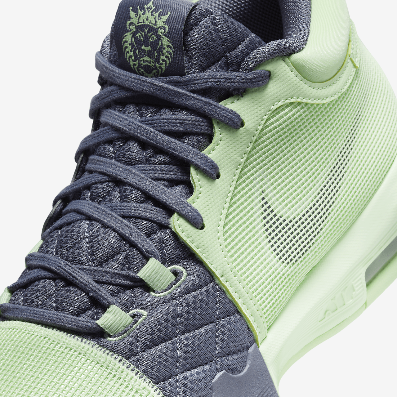 Nike LeBron sneaker Vapor Green/Light Carbon/Wit