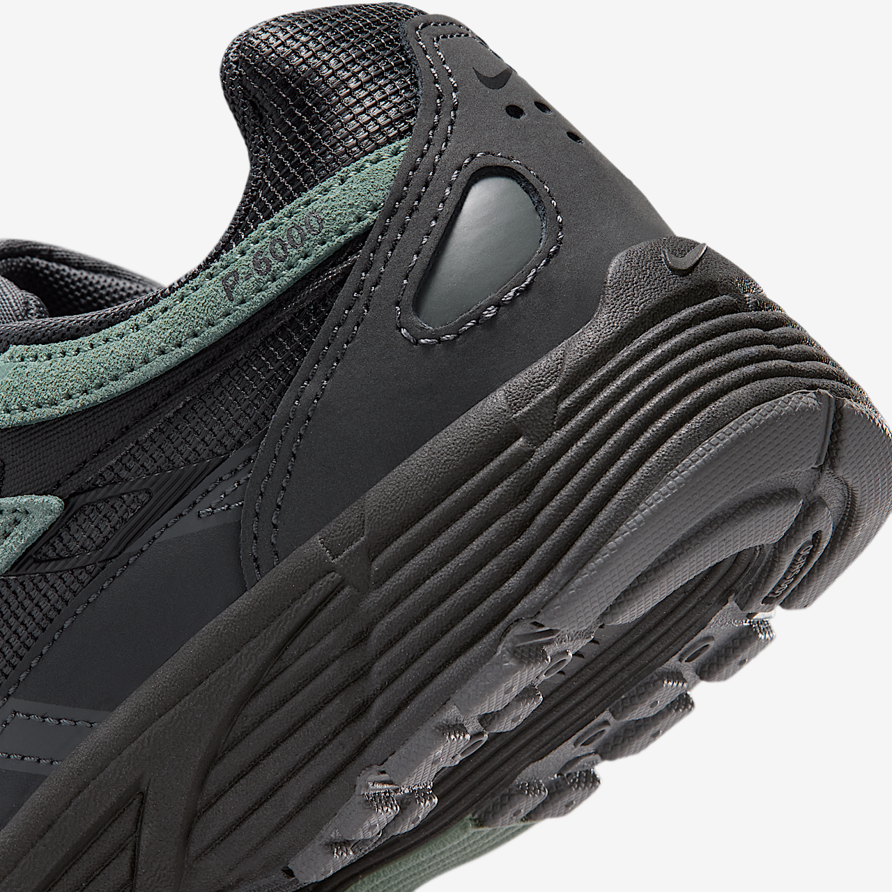 Nike P-6000 sneaker Anthracite/Dark Smoke Grey/Clay Green/Iron Grey