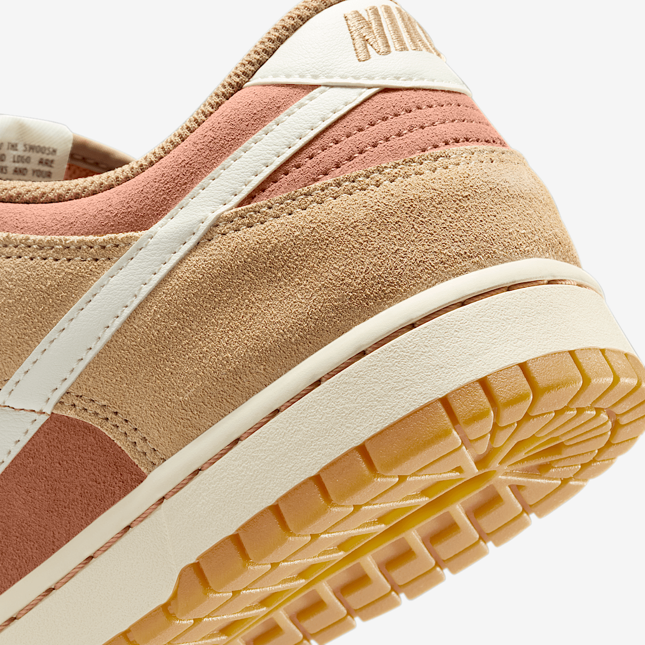 Nike Dunk Low sneaker Hemp/Terra Blush/Gum Light Brown/Pale Ivory