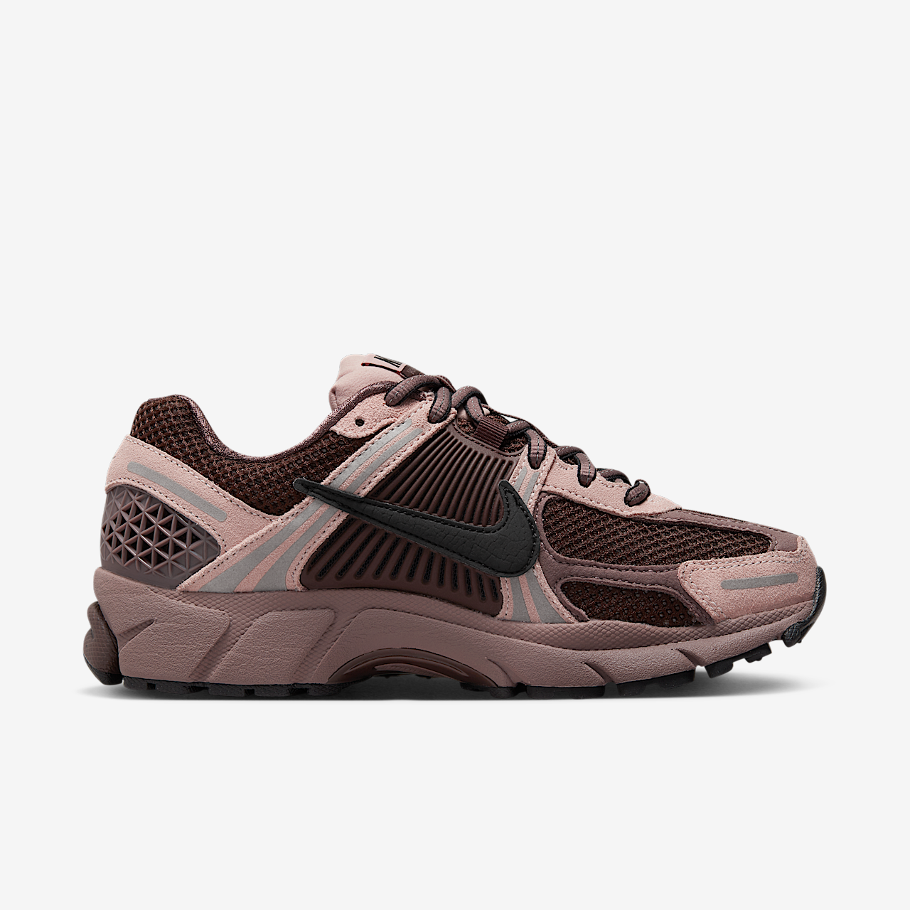 Nike Vomero sneaker Plum Eclipse/Pink Oxford/Earth/Zwart