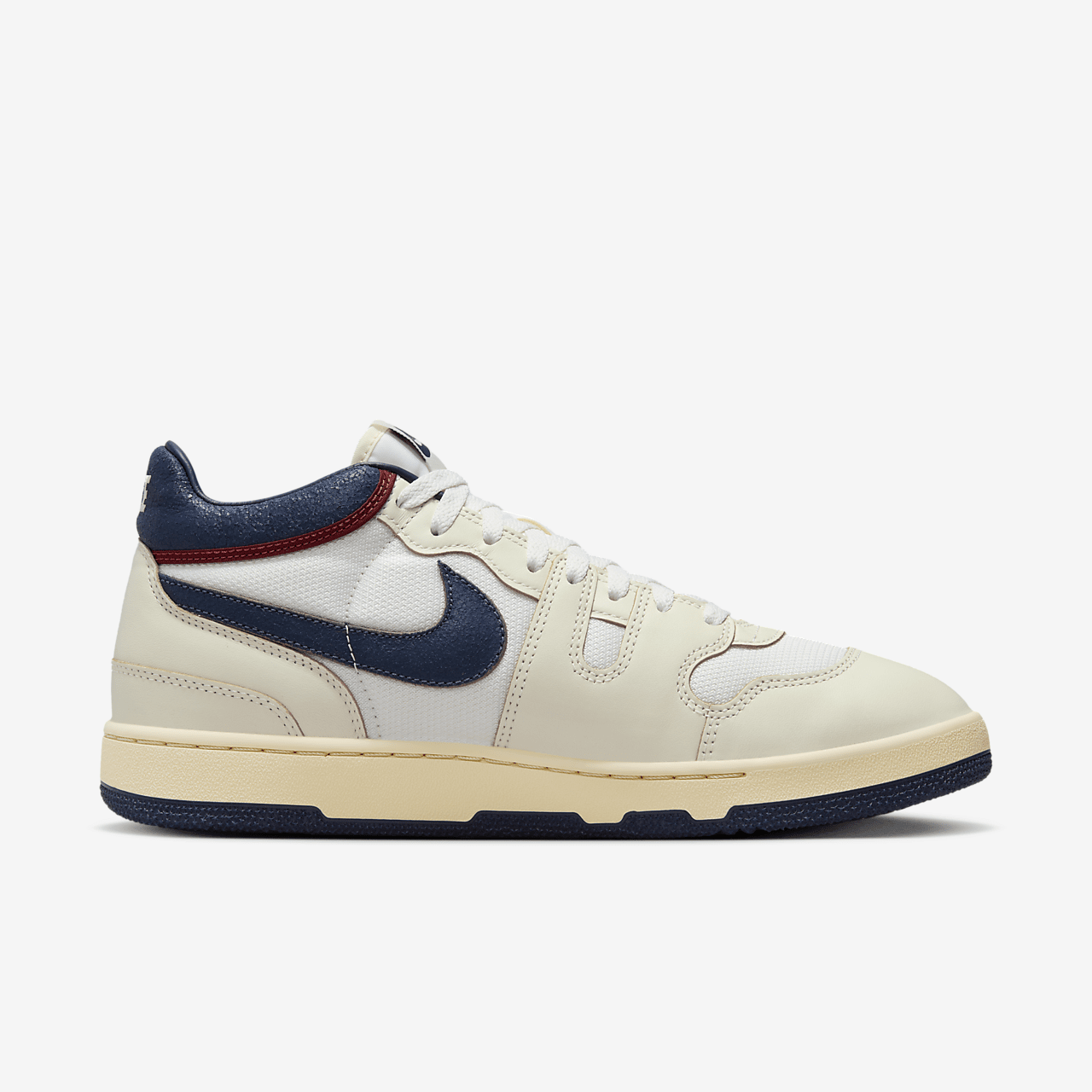 Nike  sneaker Sail/Coconut Milk/Pale Vanilla/Midnight Navy