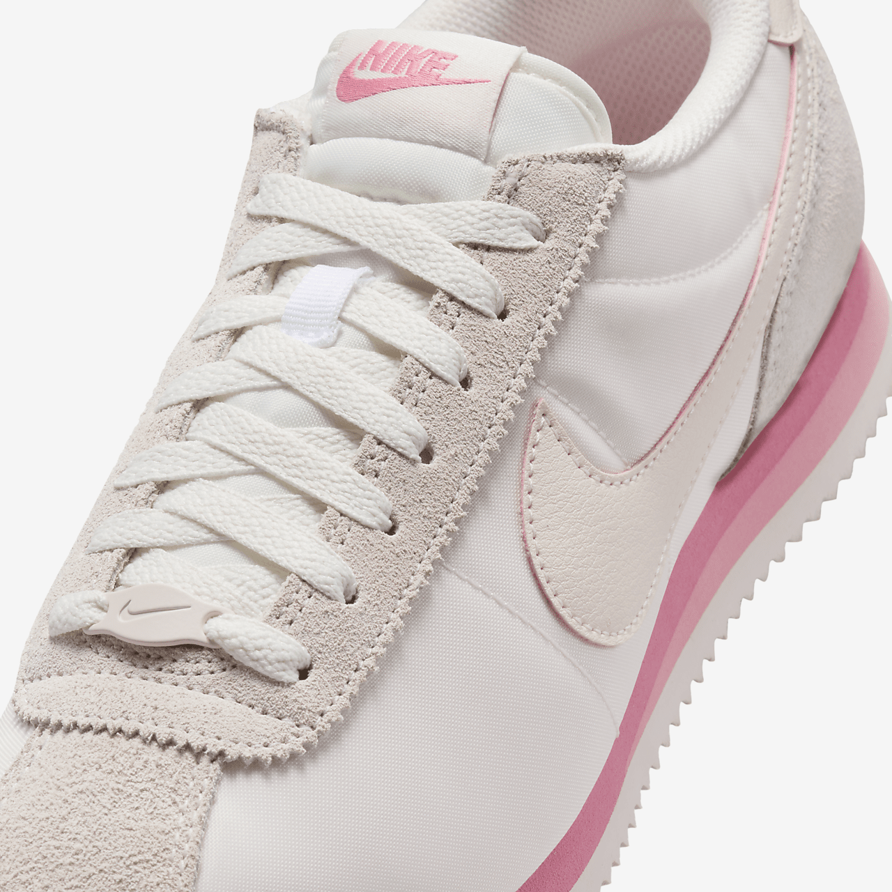 Nike Cortez sneaker Light Soft Pink/Light Soft Pink/Coral Chalk/Light Soft Pink