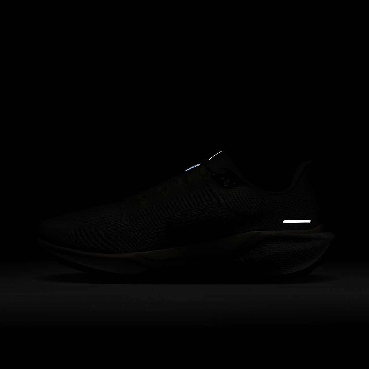 Nike Pegasus sneaker Phantom/Light Pumice/Sail/Metallic Gold