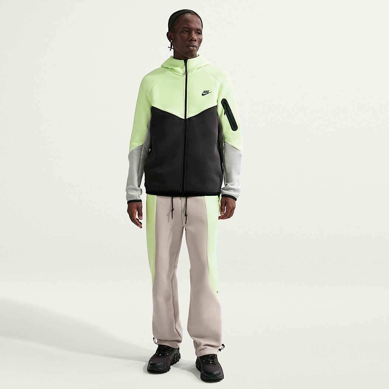 Nike Tech (Cream II/Light Liquid Lime/Black)