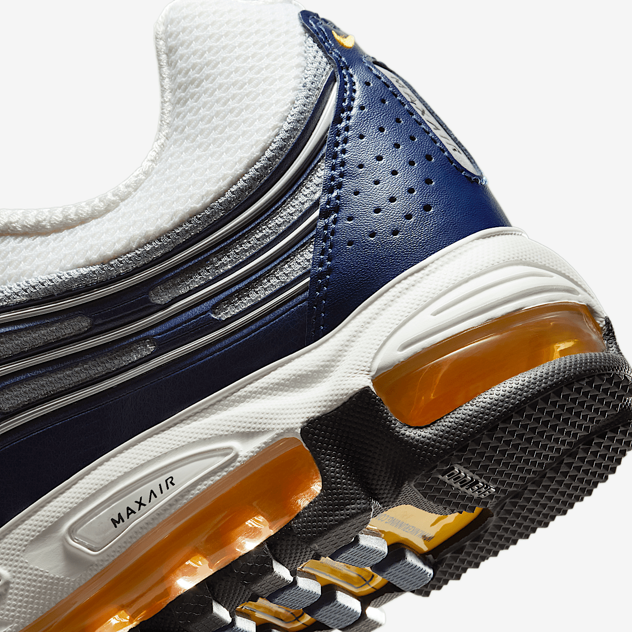 Nike Air Max sneaker Wit/Midnight Navy/Wolf Grey/Varsity Maize