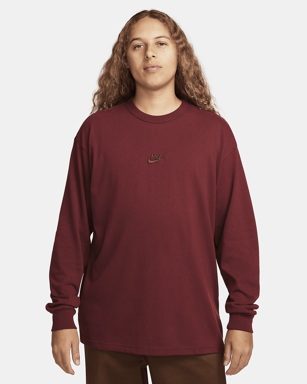 Мужская футболка Nike Sportswear Premium Essentials Long-Sleeve