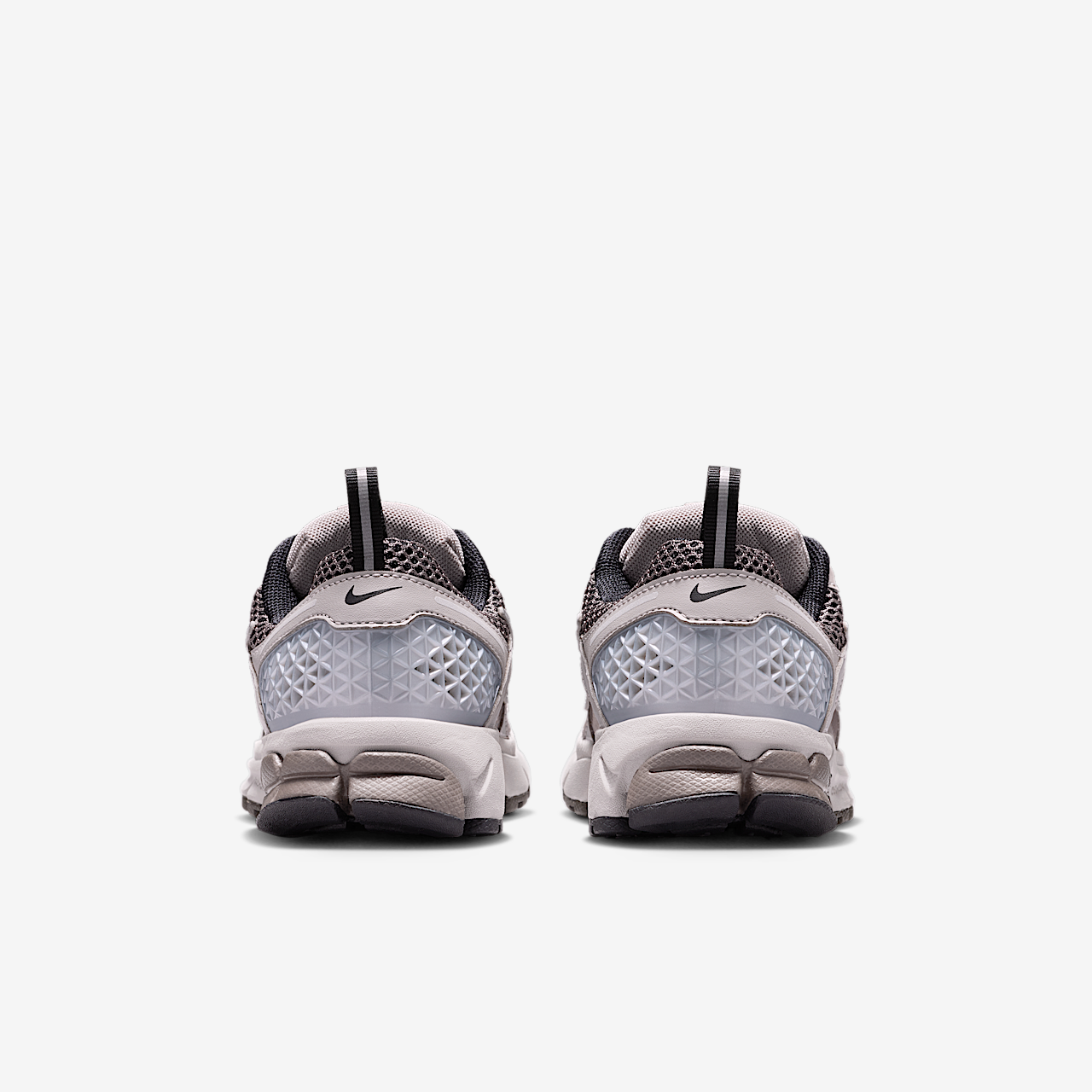 Nike Vomero sneaker College Grey/Cave Stone/Metallic Silver/Zwart