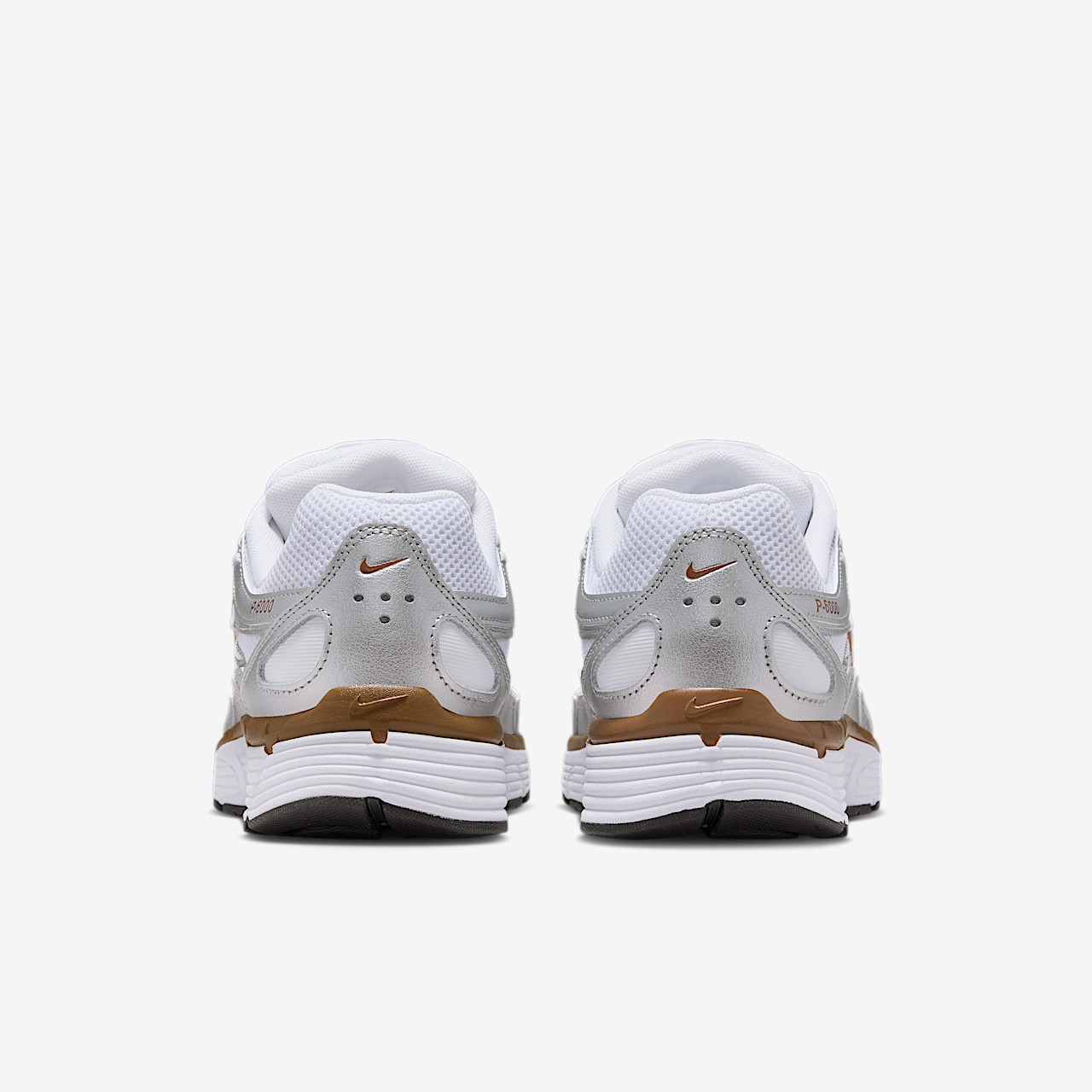 Nike P-6000 sneaker Wit/Light British Tan/Sail/Metallic Silver
