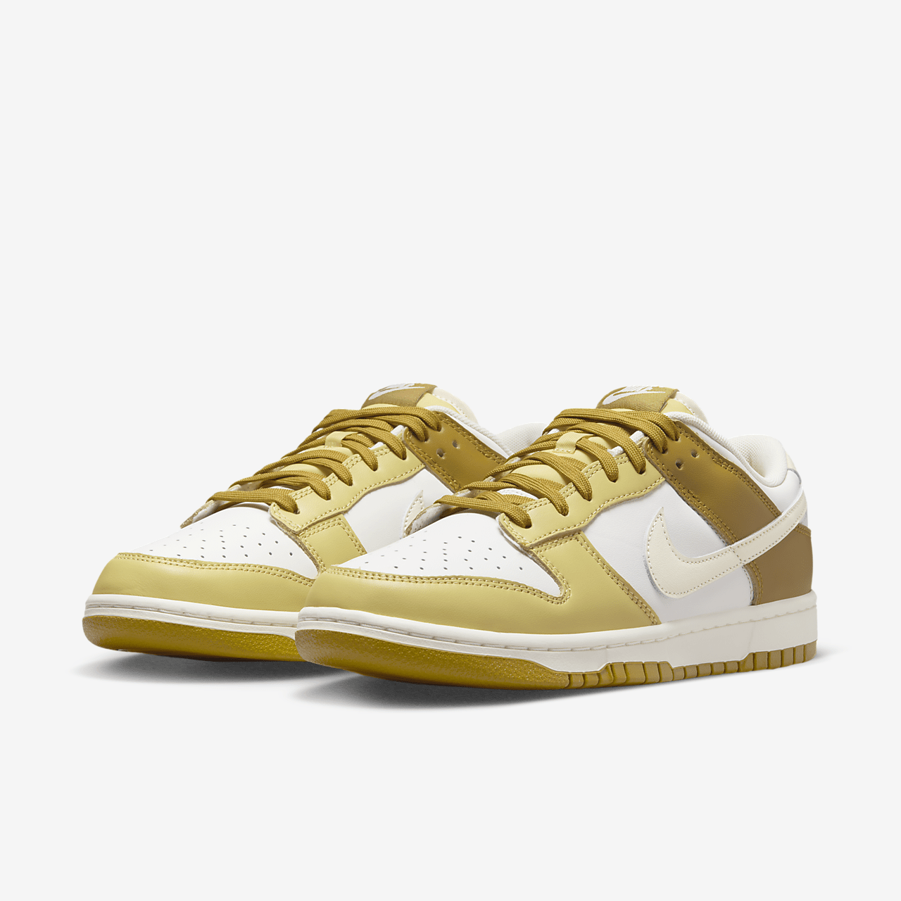 Nike Dunk Low sneaker Bronzine/Saturn Gold/Sail/Coconut Milk
