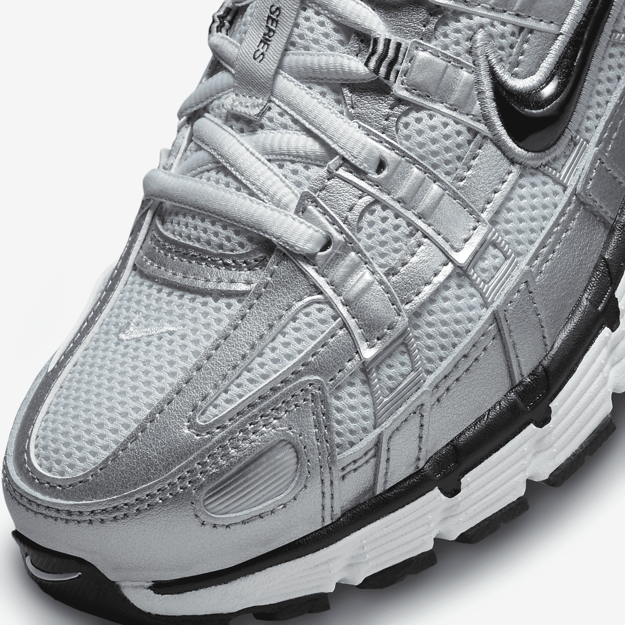 Nike P-6000 sneaker Wit/Metallic Silver/Pure Platinum/Zwart