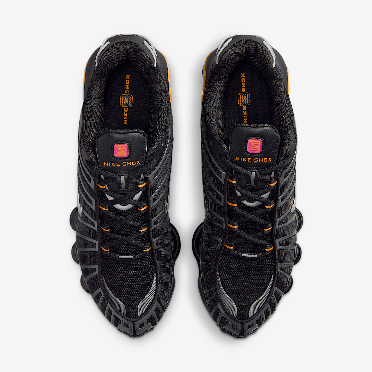 Nike Nike Shox sneaker Zwart/Varsity Maize/Playful Pink/Metallic Silver