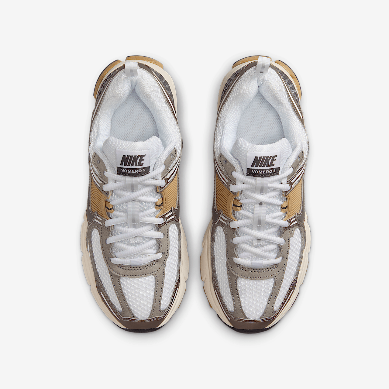 Nike Vomero sneaker Metallic Pewter/Parachute Beige/Wit/Medium Ash