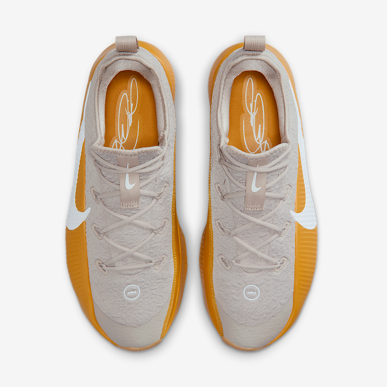 Nike LeBron sneaker Cream II/Gold Leaf/Wit