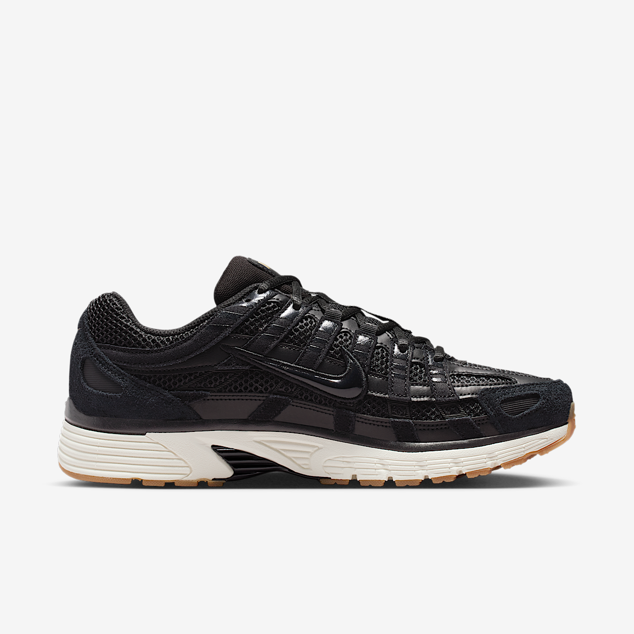 Nike P-6000 sneaker Zwart/Metallic Gold Grain/Sail/Zwart