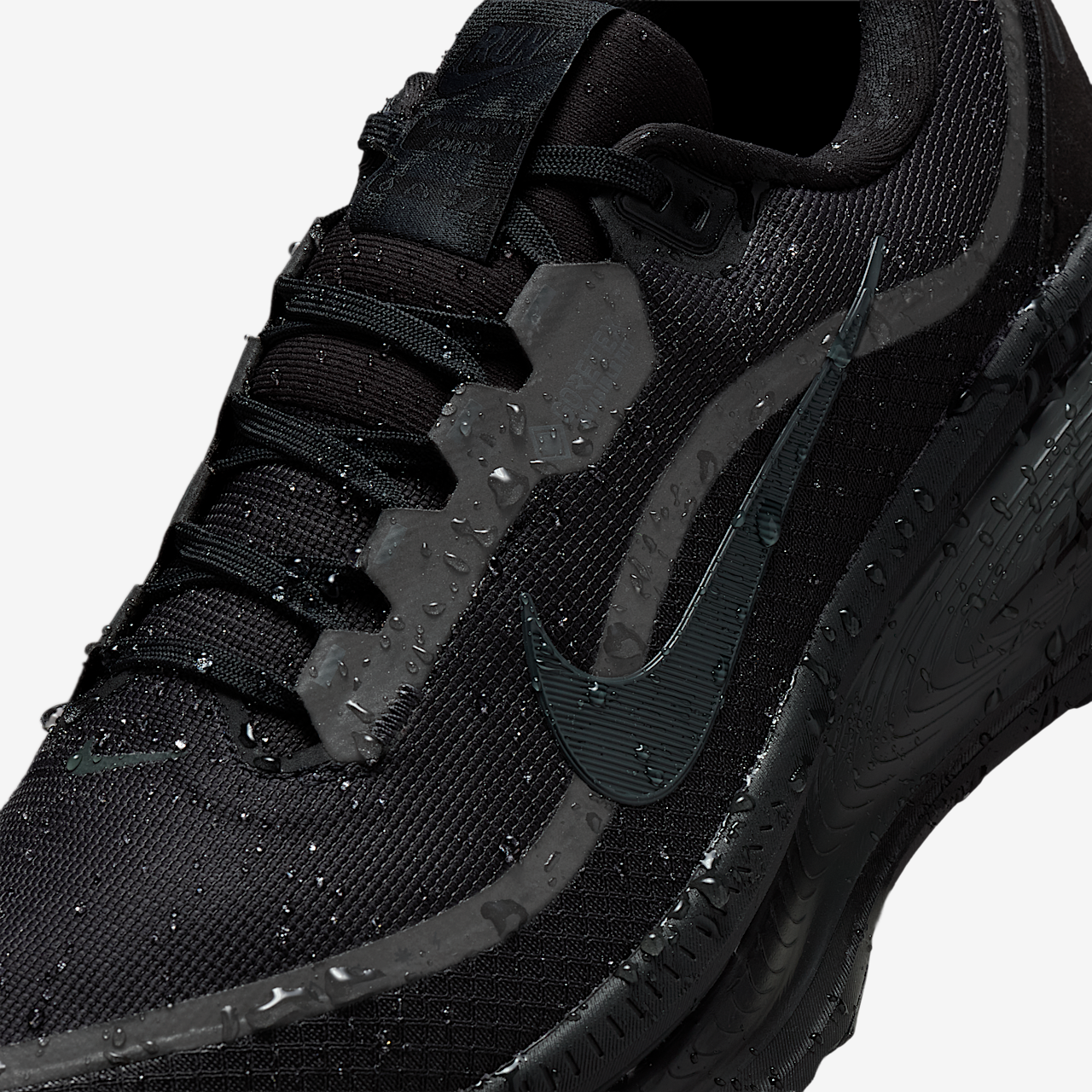 Gortex Loop Nike Vomero 18 GORE-TEX - HQ7001-001 | Sneakerplaats.nl