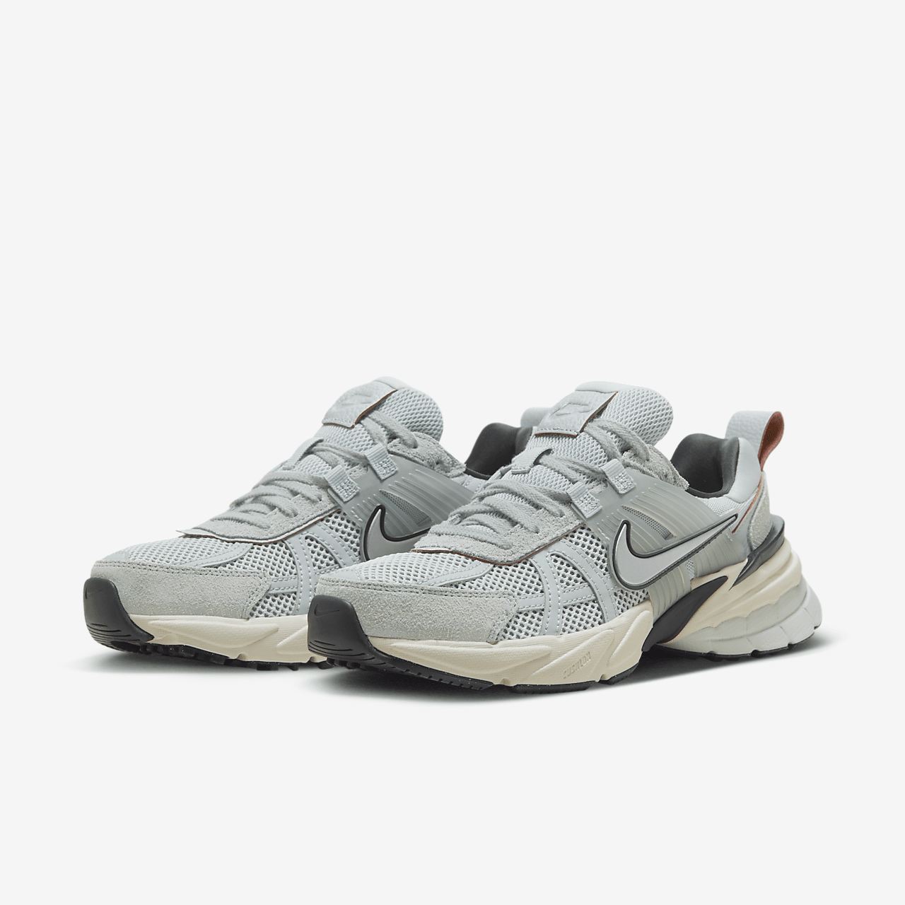 Nike  sneaker Light Pumice/Light Orewood Brown/Zwart/Chrome