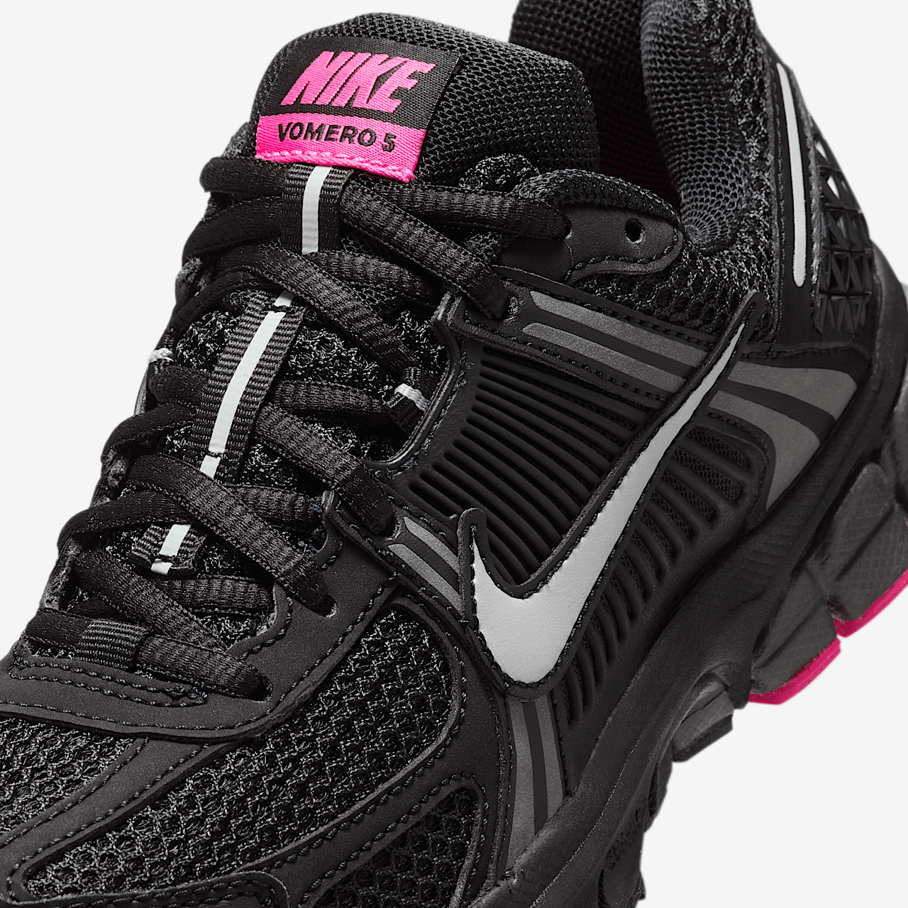 Nike Vomero sneaker Zwart/Anthracite/Pink Blast/Metallic Platinum