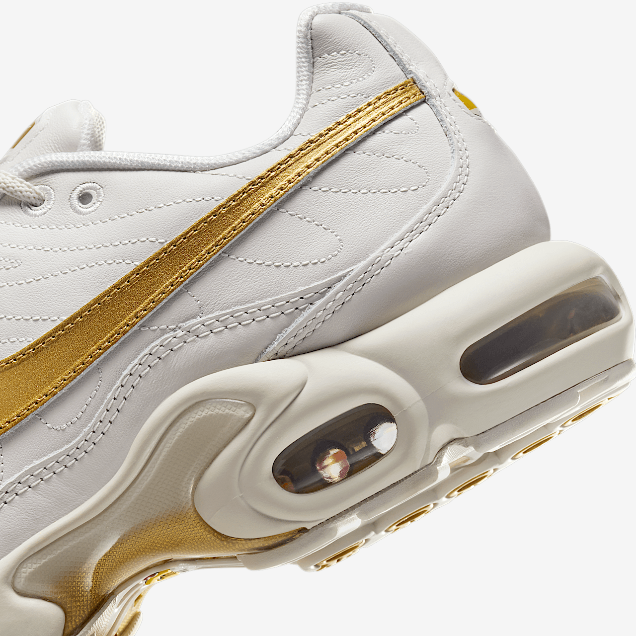 Nike Air Max Plus sneaker Phantom/Metallic Gold