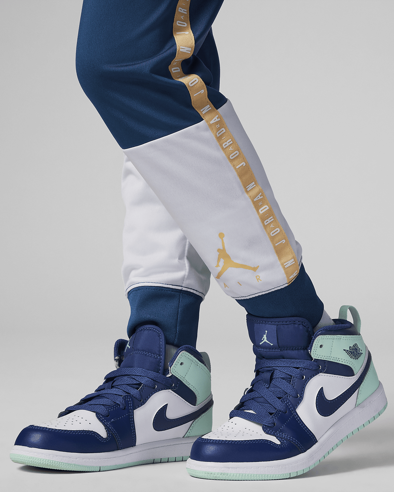 Детский спортивный костюм Jordan по цене 7840.0 | Sneaks.kg
