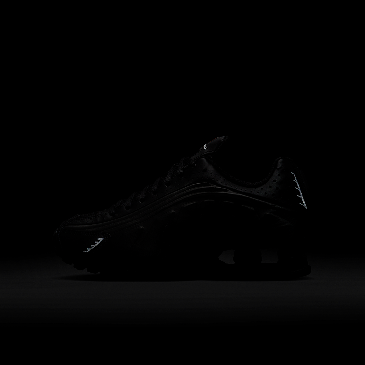 Nike Nike Shox sneaker Zwart/Zwart/Bright Crimson/Zwart