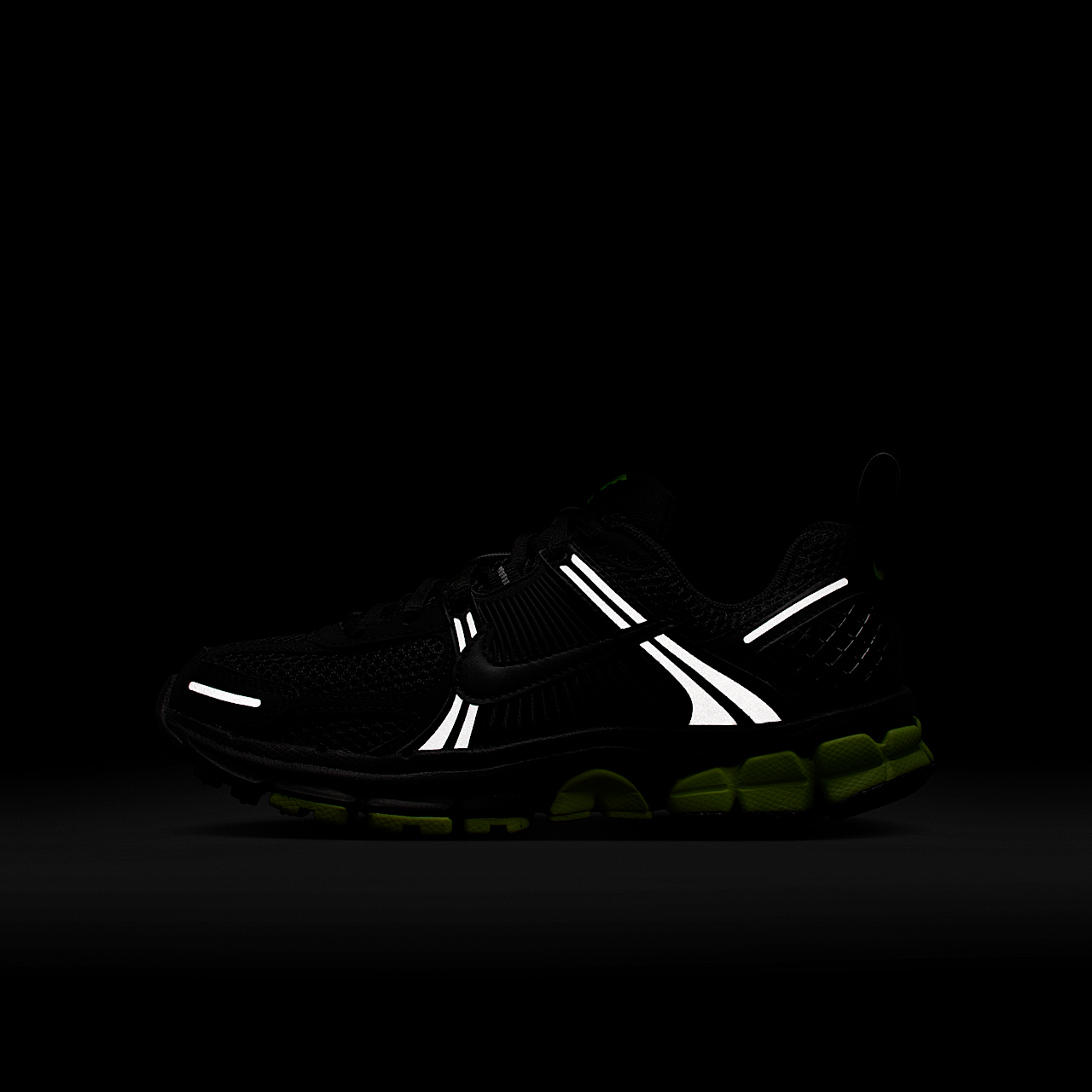 Nike Vomero sneaker Zwart/Zwart/Zwart/Volt