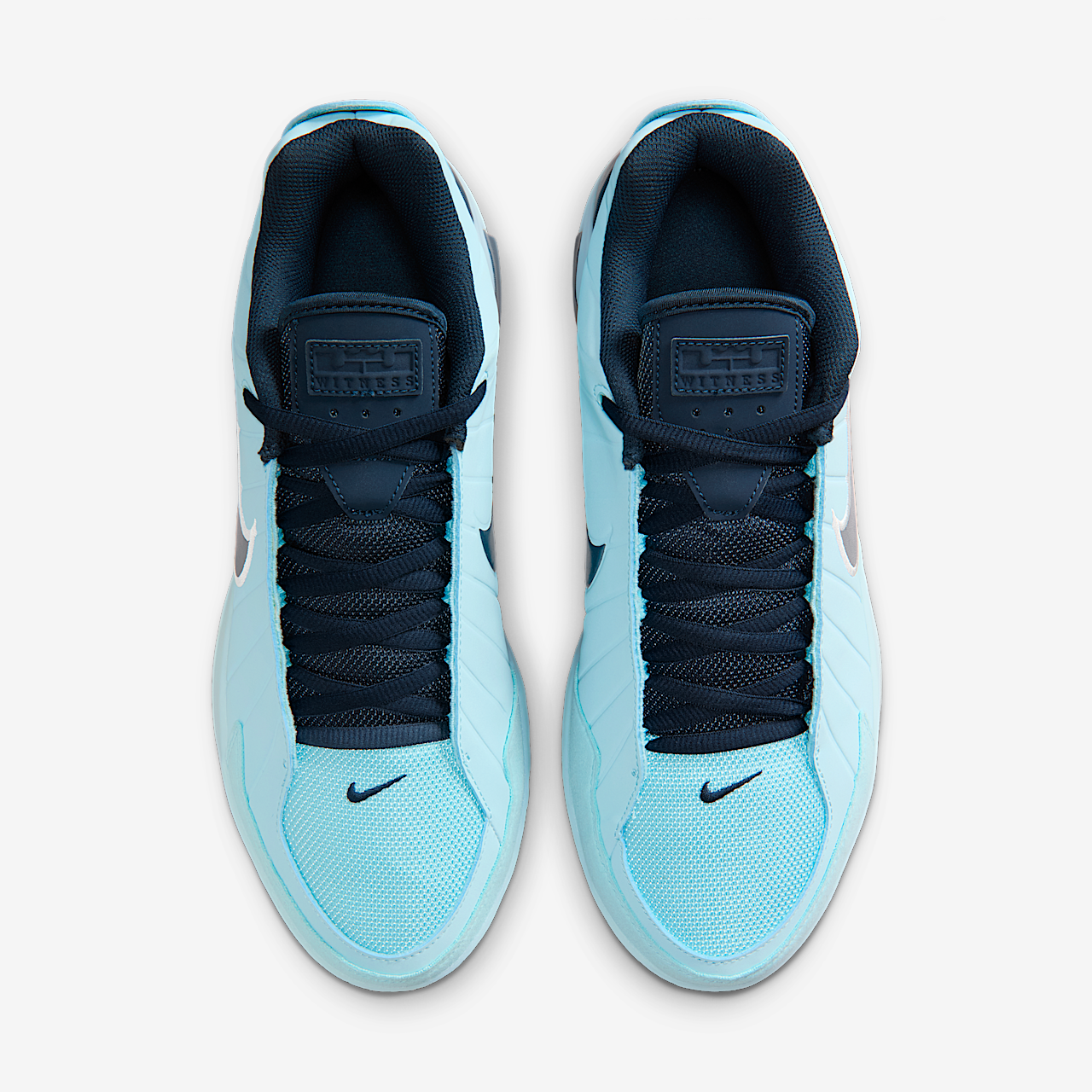Nike LeBron sneaker Glacier Ice/Glacier Blue/Metallic Silver/Armory Navy