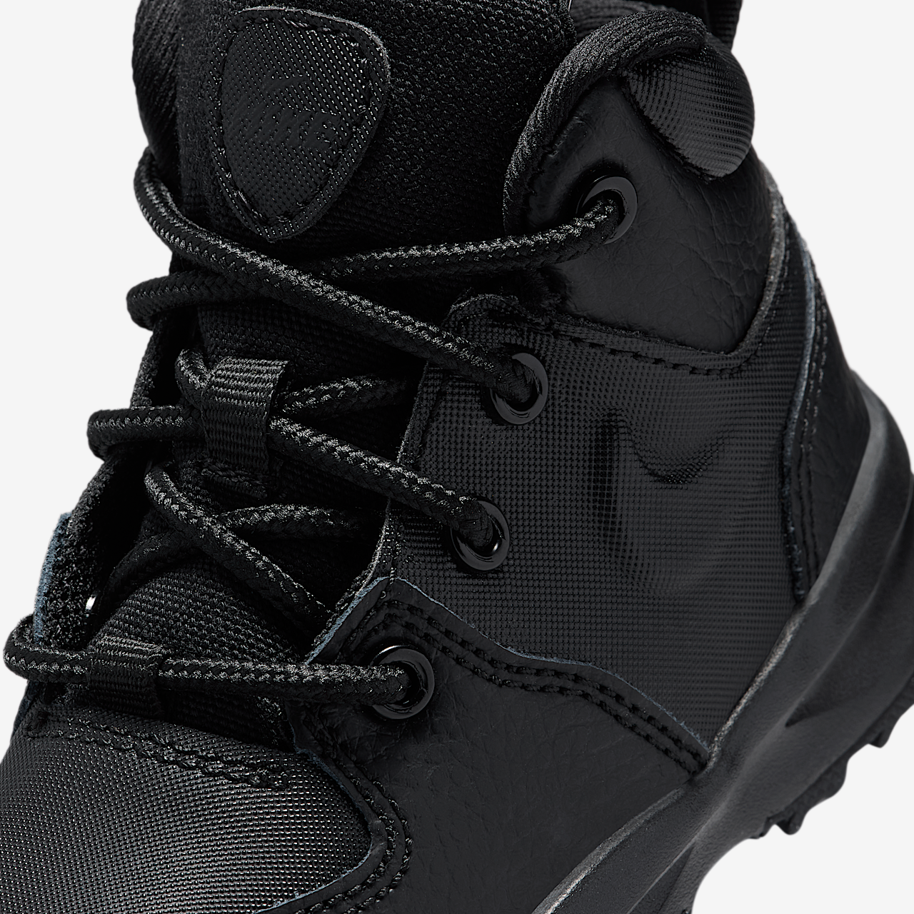 Nike Manoa sneaker Zwart/Zwart/Zwart