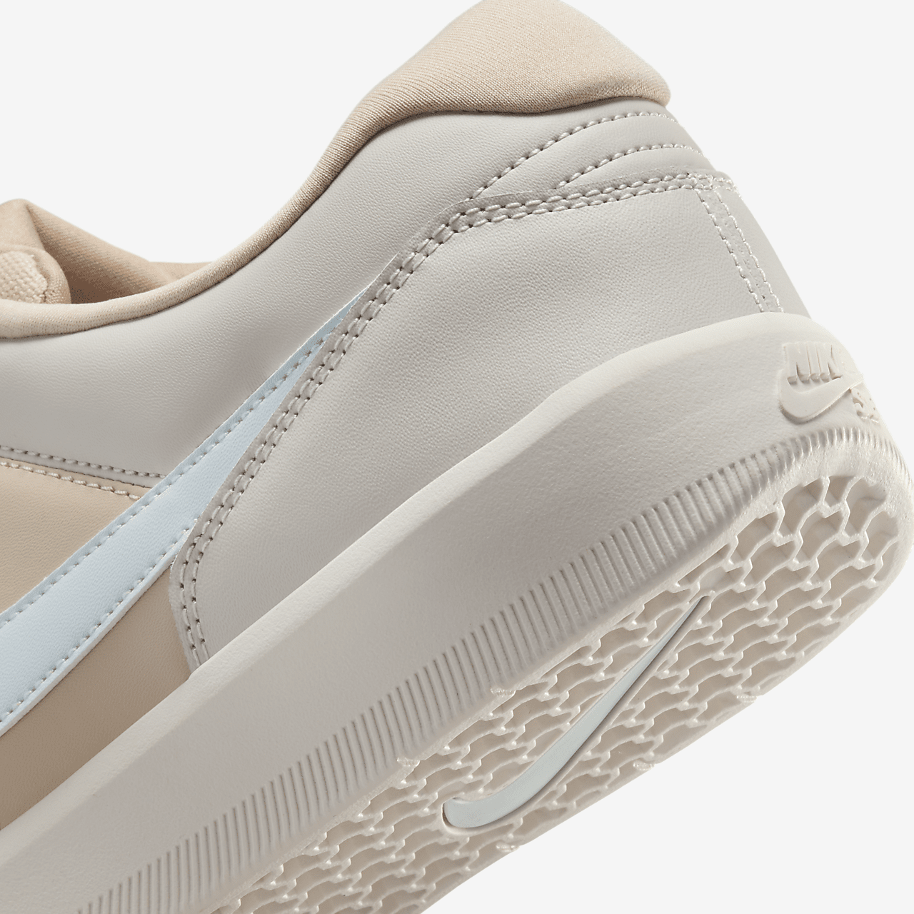 Nike  sneaker Light Bone/Sanddrift/Hemp/Glacier Blue