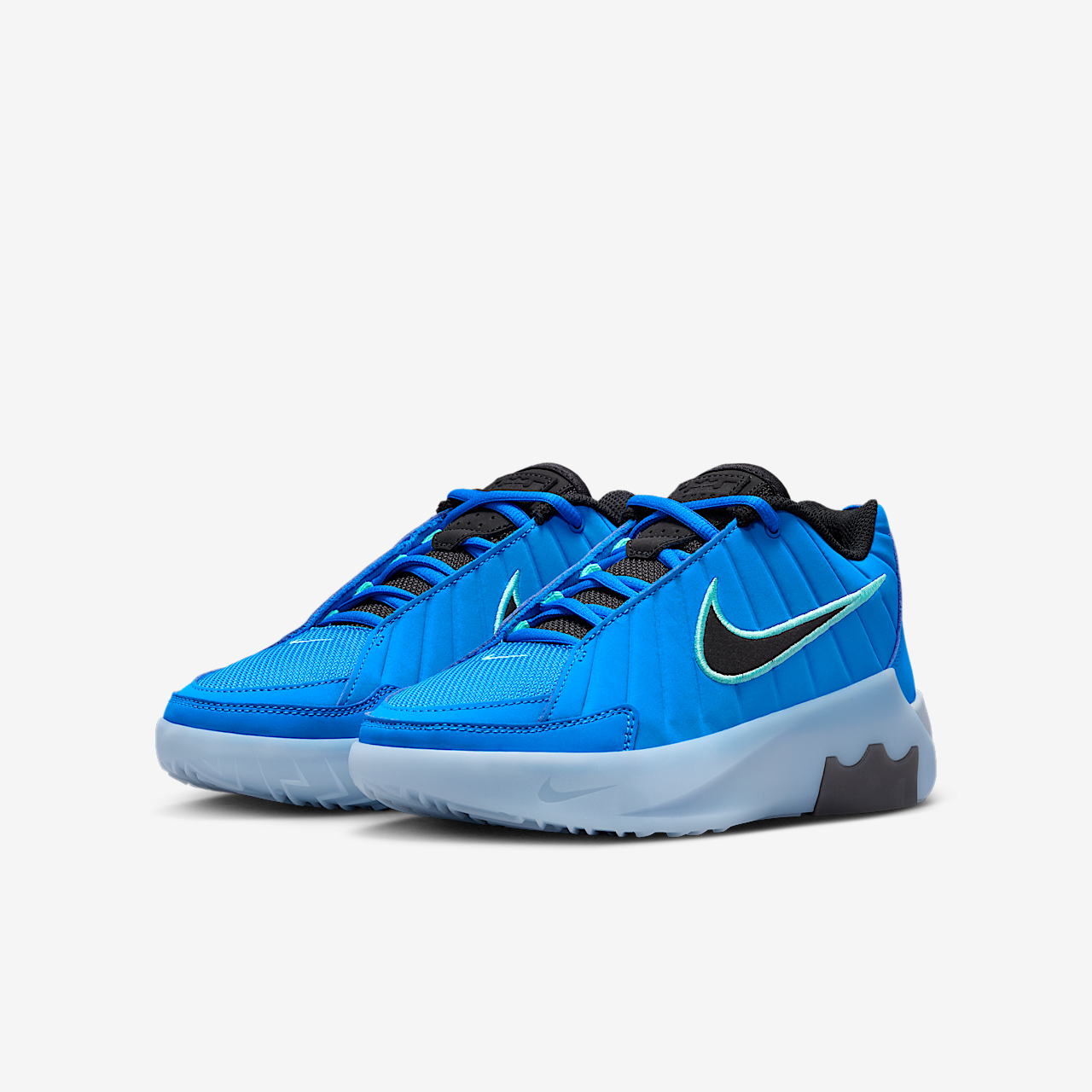 Nike LeBron sneaker Photo Blue/Light Armory Blue/Bleached Turquoise/Zwart