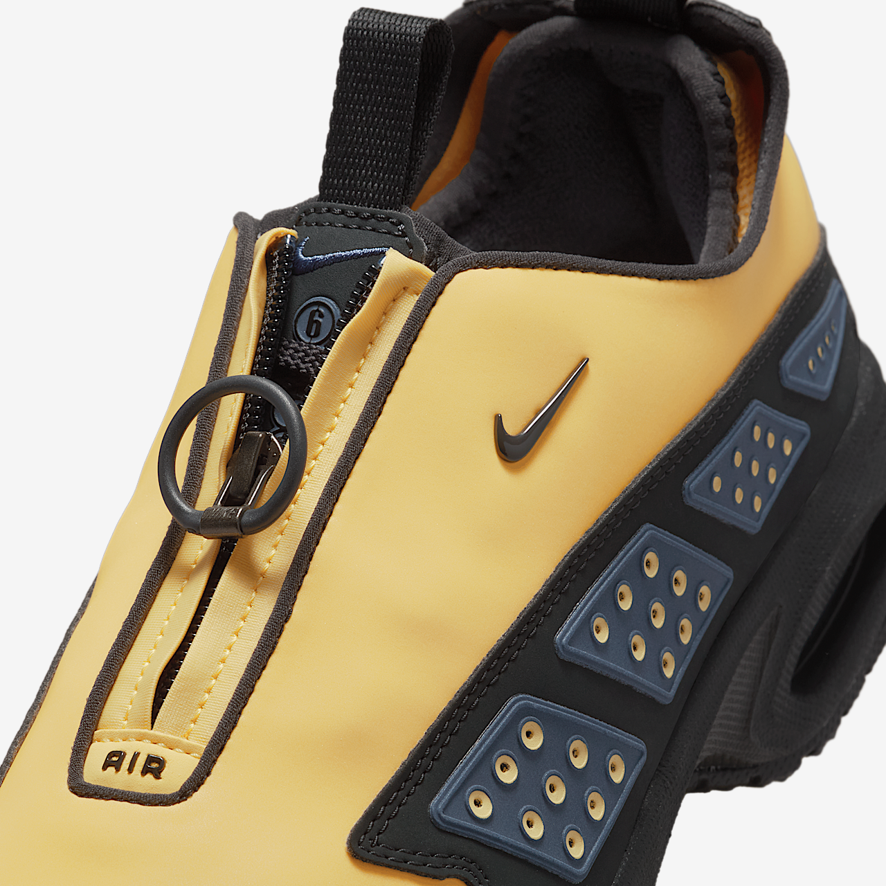 Nike Air Max SNDR sneaker Saturn Gold/Diffused Blue/Zwart/Off Noir