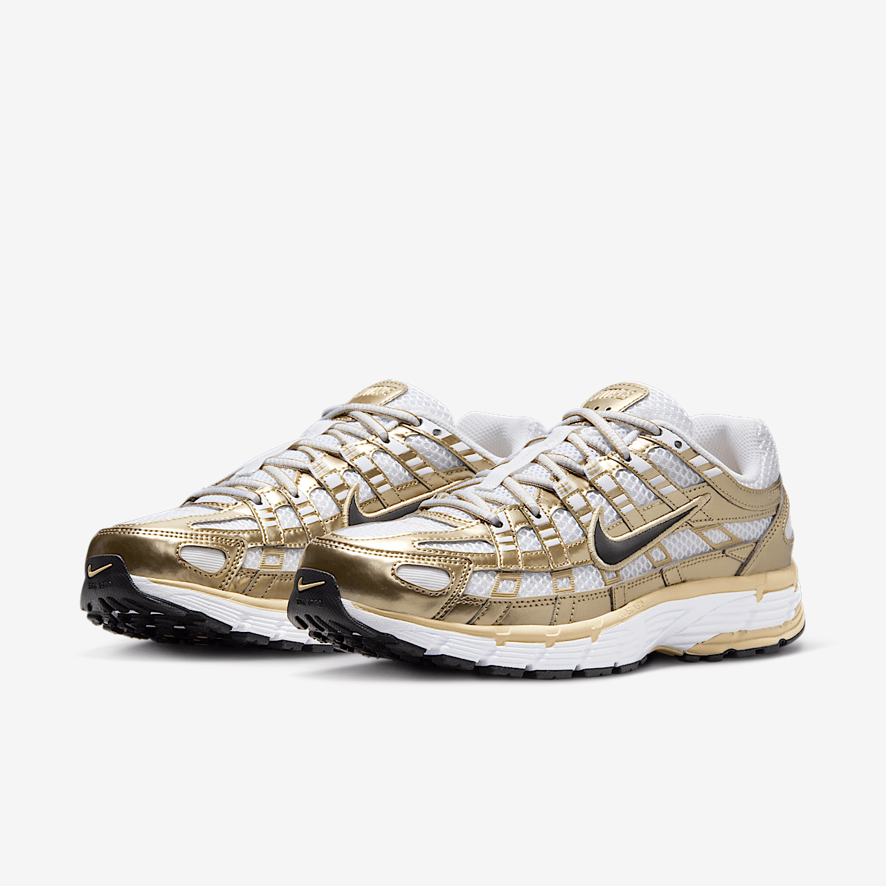 Nike P-6000 sneaker Wit/Grain/Metallic Gold Grain/Zwart