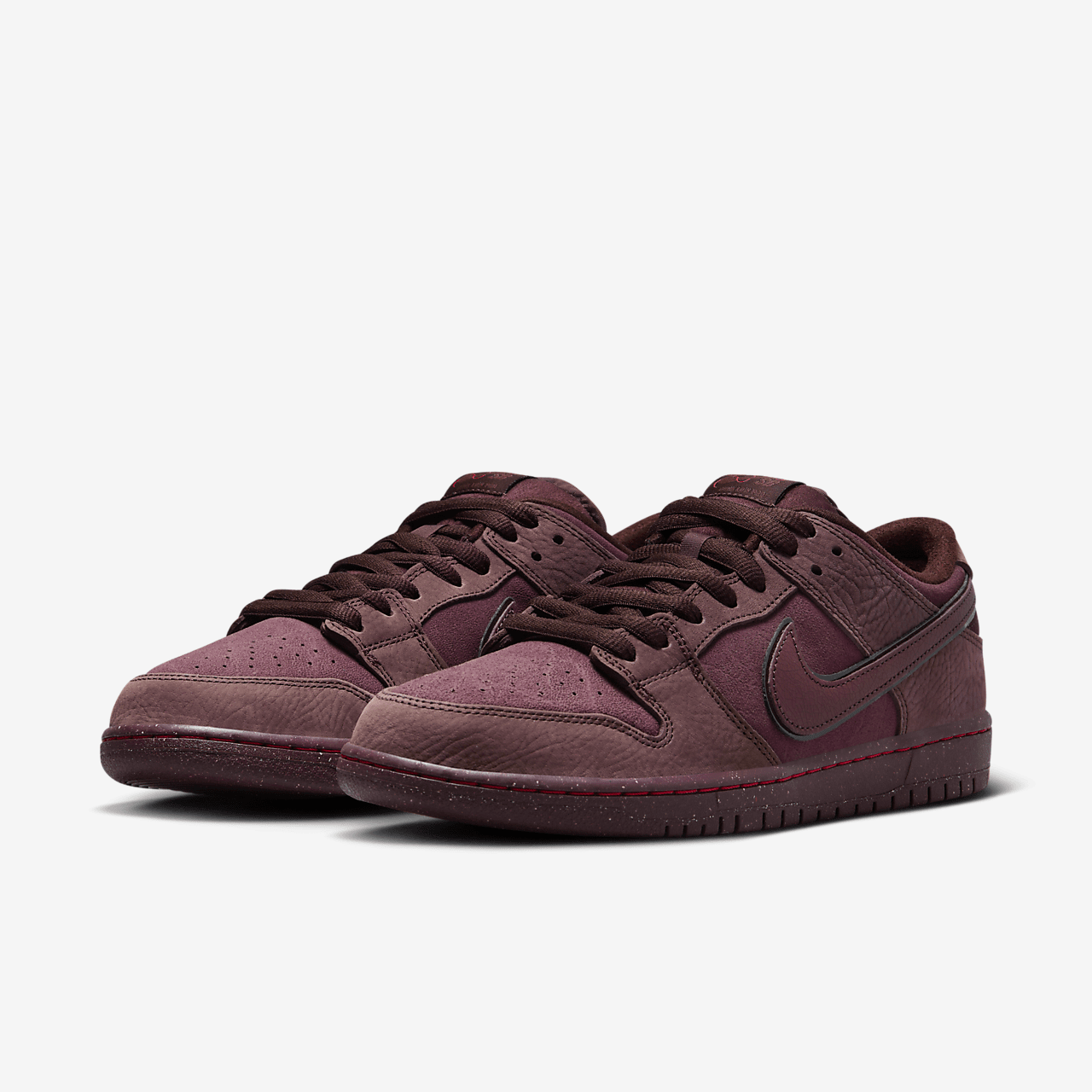 Nike Dunk Low sneaker Burgundy Crush/Earth/Dark Pony/Dark Team Red