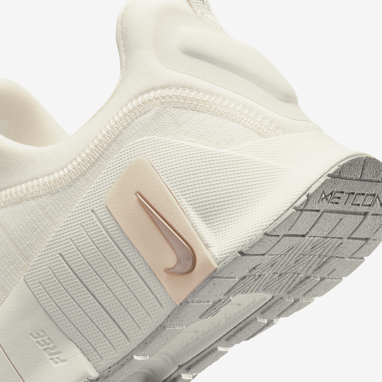 Nike Free sneaker Pale Ivory/Guava Ice/Sail/Metallic Red Bronze