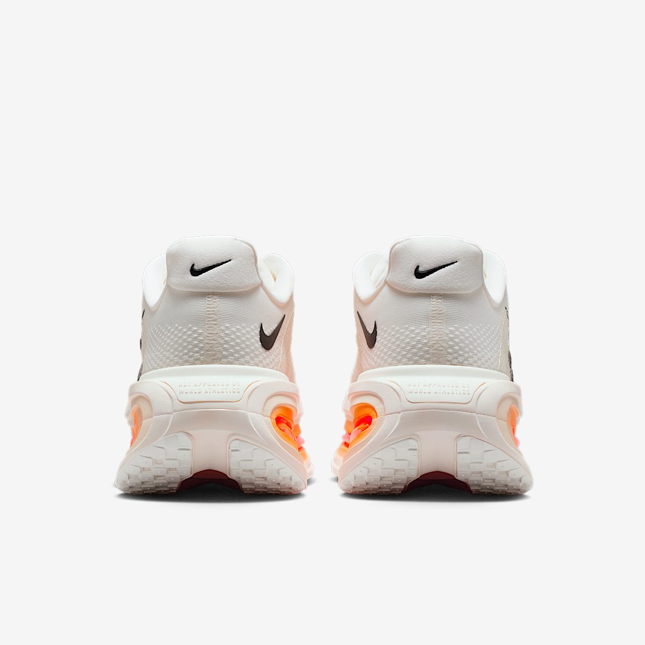 Nike Vomero sneaker Sail/Coconut Milk/Total Orange/Zwart