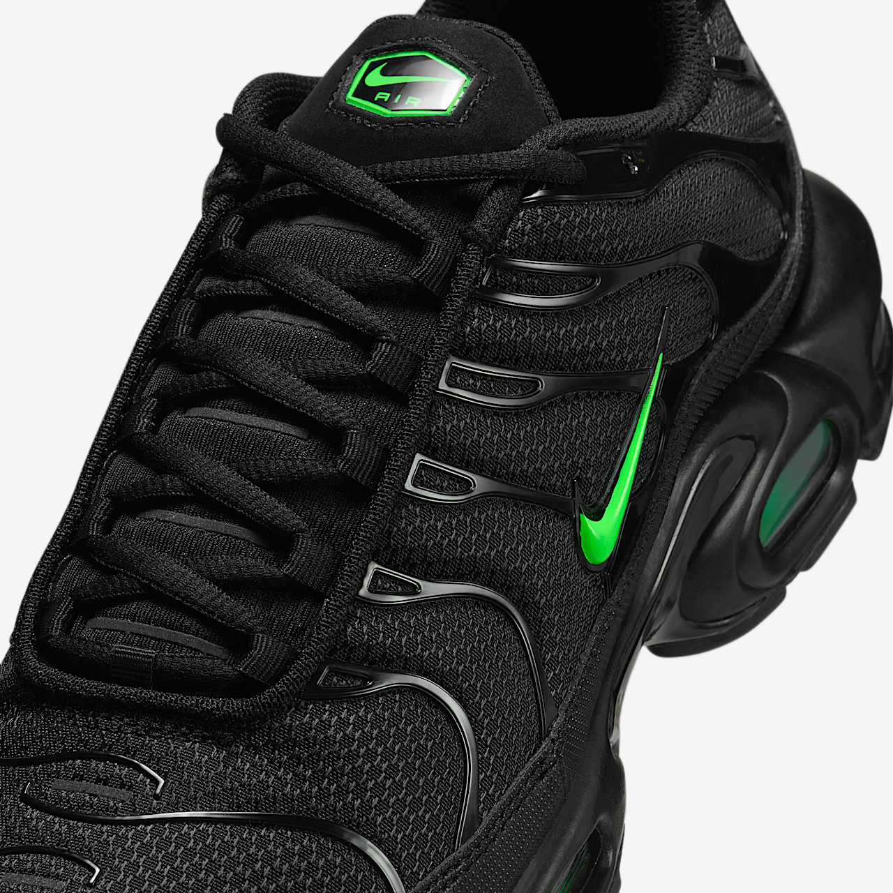 Nike Air Max Plus sneaker Zwart/Zwart/Green Strike