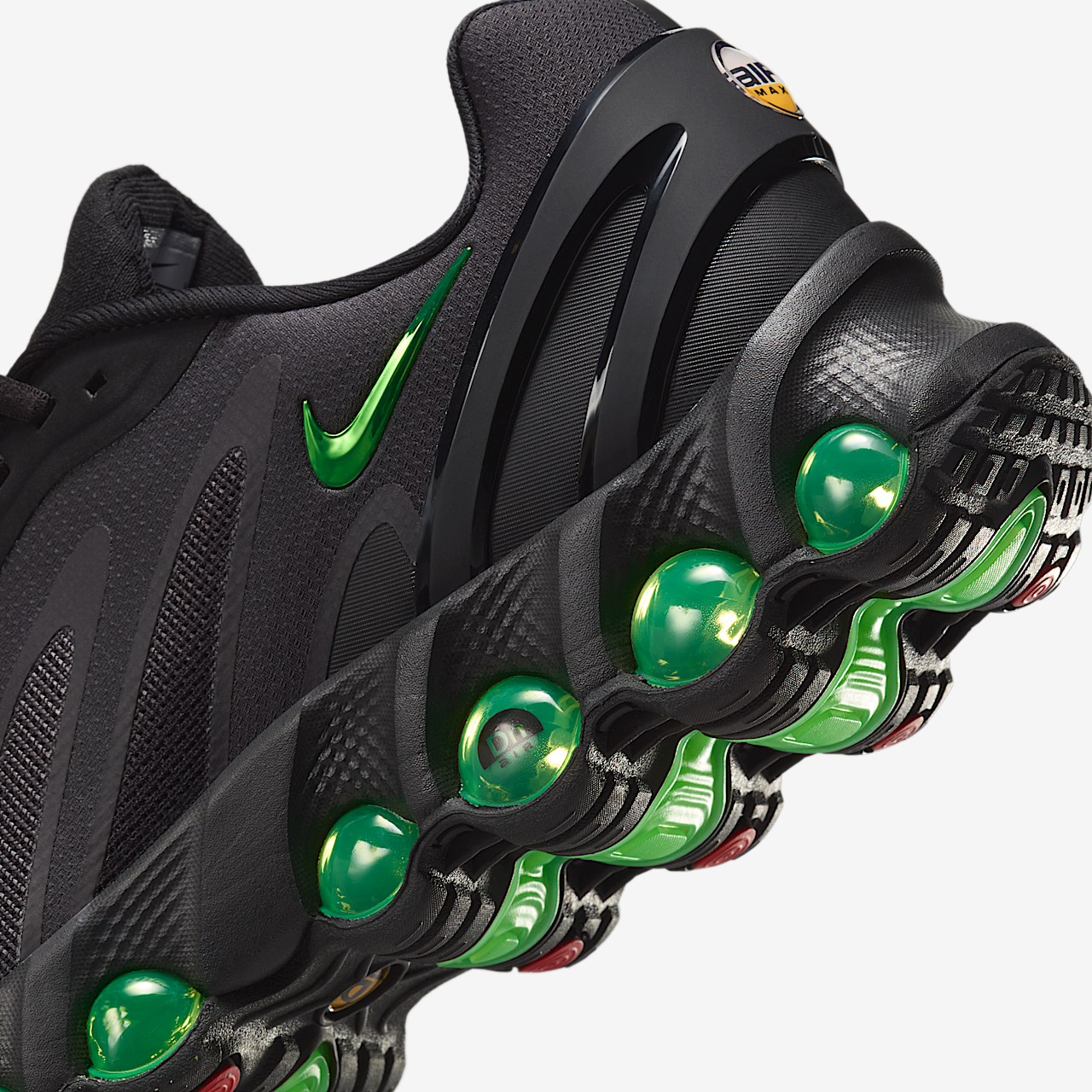 Nike Air Max DN sneaker Zwart/Dark Smoke Grey/Zwart/Green Strike