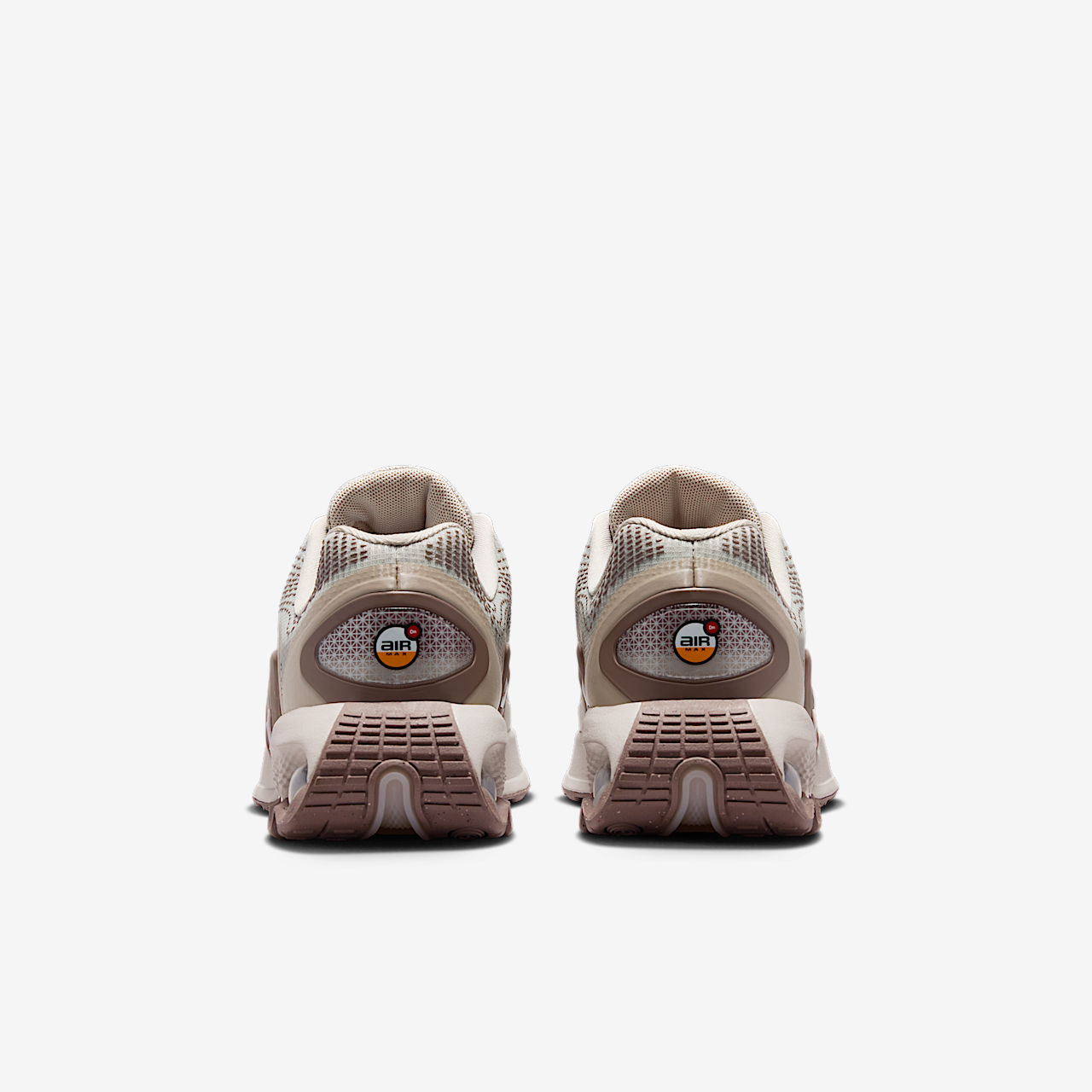 Nike Air Max DN sneaker Cream II/Taupe Haze/Tattoo/Silt Red