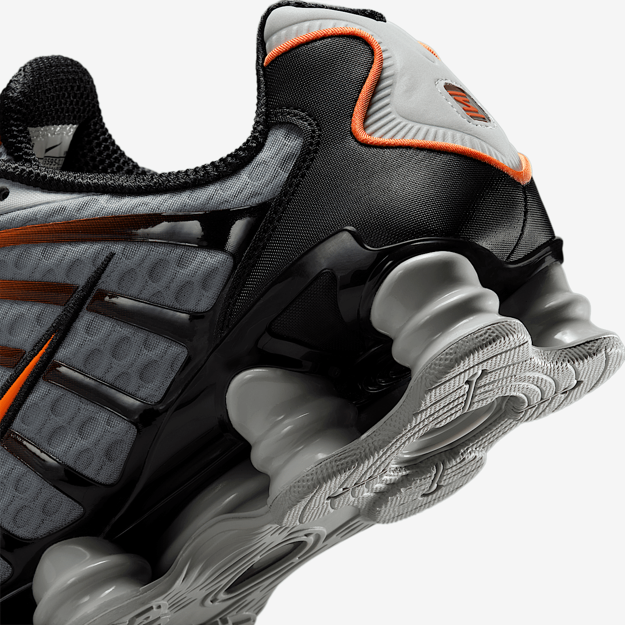 Nike Nike Shox sneaker Light Smoke Grey/Zwart/Bright Mandarin