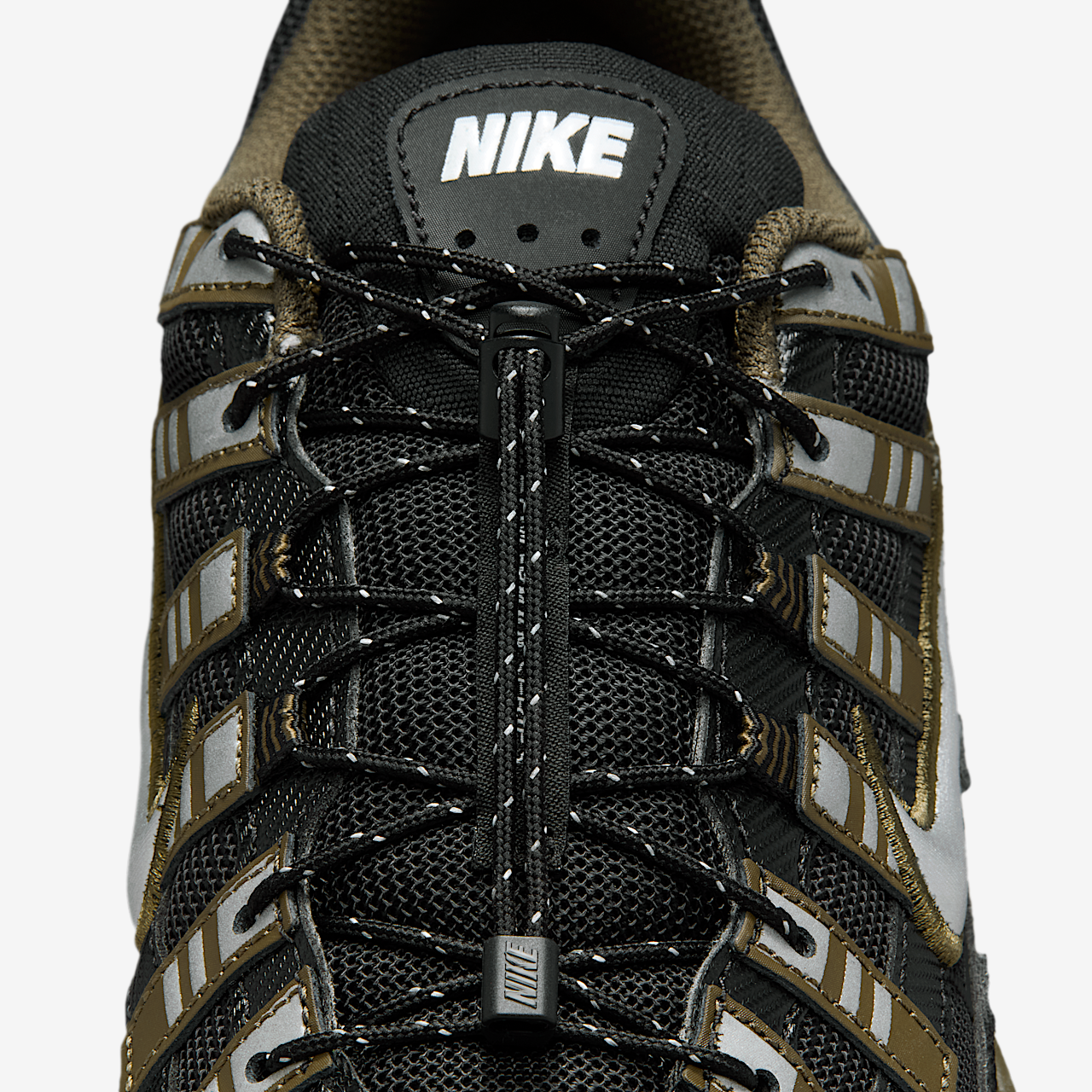 Nike P-6000 sneaker Zwart/Dark Hazel/Summit White/Metallic Silver
