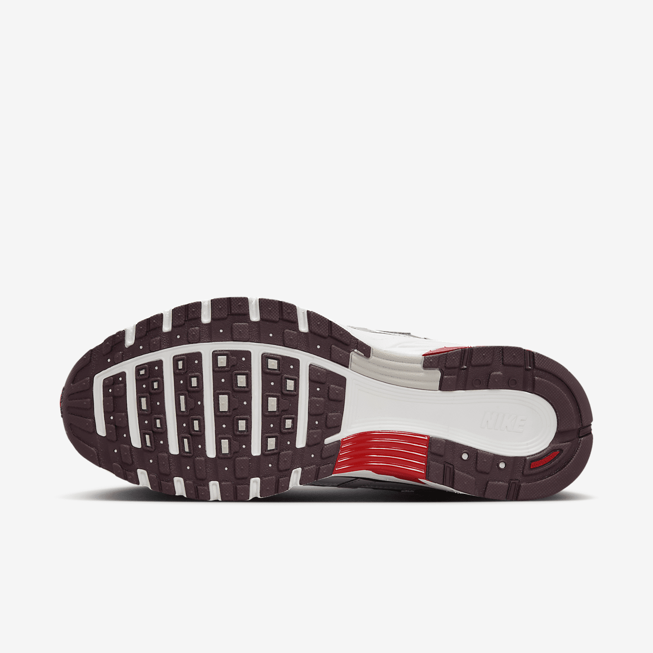 Nike P-6000 sneaker Metallic Summit White/Dark Pony/Light Iron Ore/Fire Red