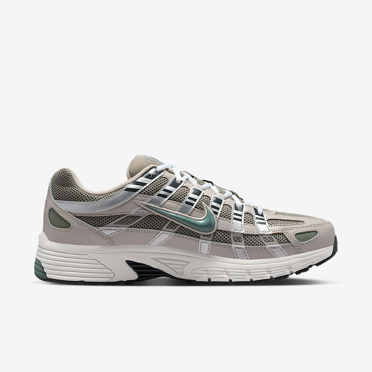 Nike P-6000 sneaker Cream II/Anthracite/Metallic Silver/Clay Green