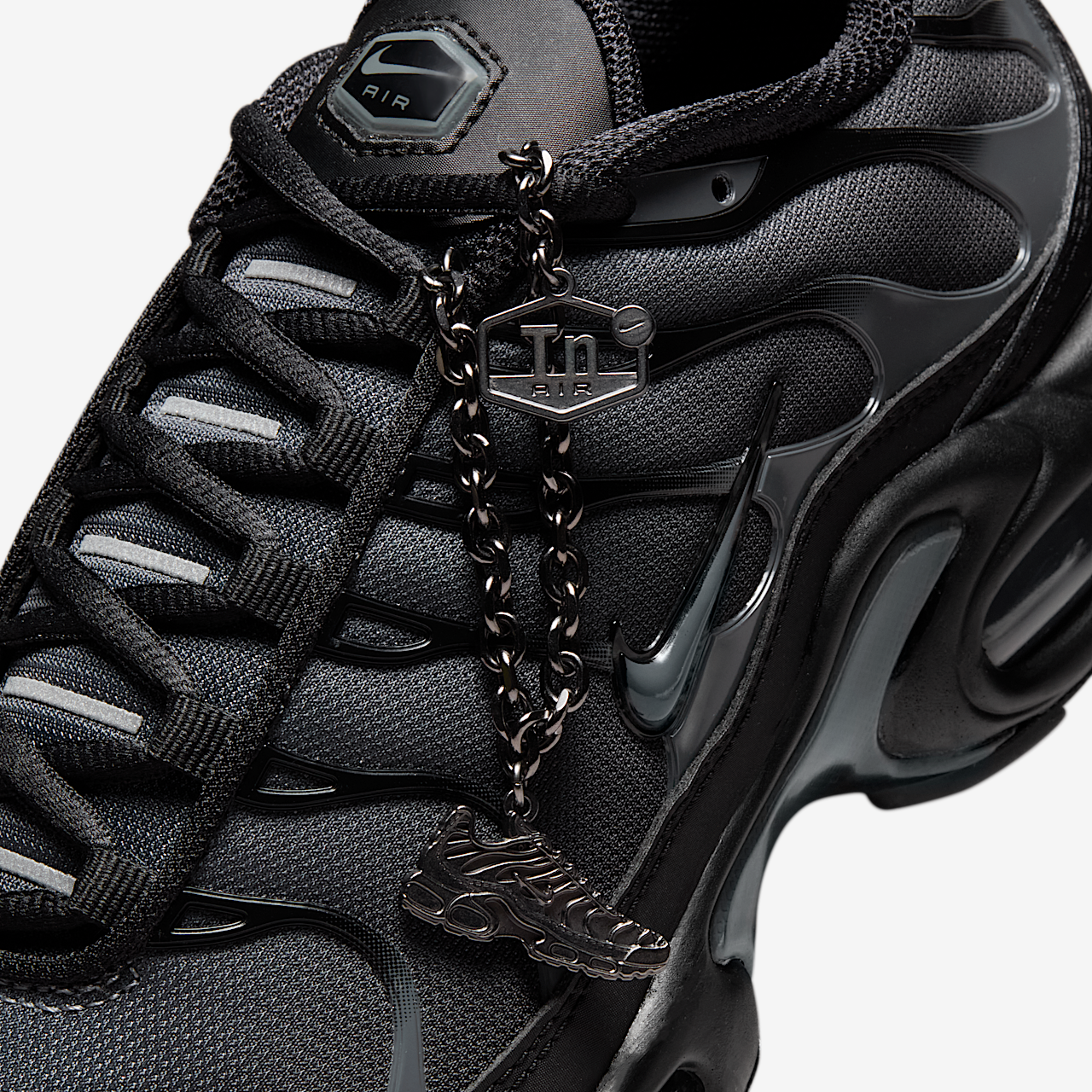 Nike Air Max Plus sneaker Zwart/Metallic Silver/Dark Grey