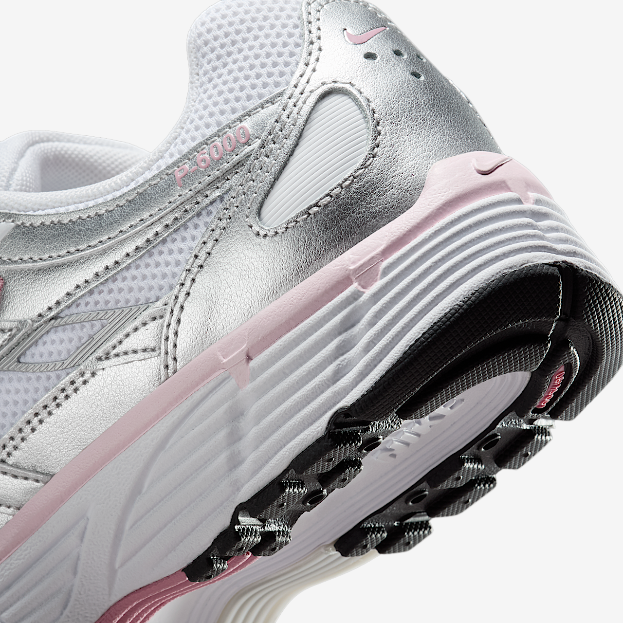 Nike P-6000 sneaker Wit/Elemental Pink/Zwart/Metallic Silver