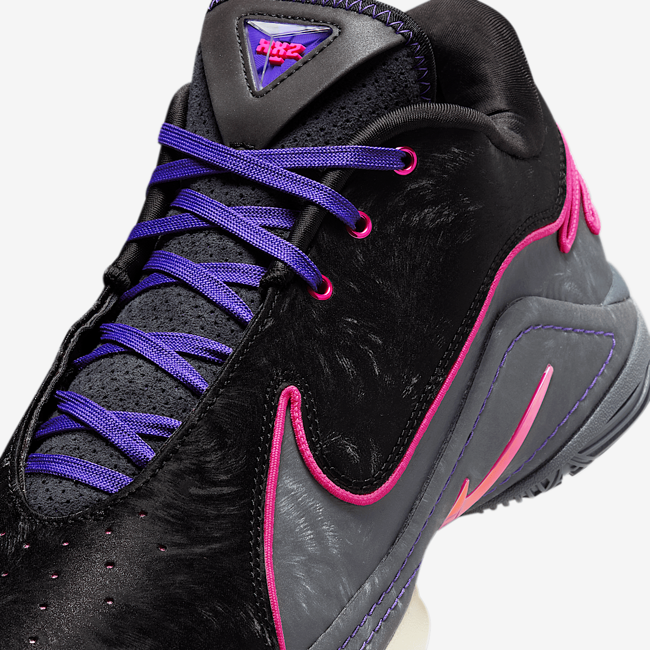 Nike LeBron sneaker Zwart/Dark Grey/Field Purple/Laser Fuchsia