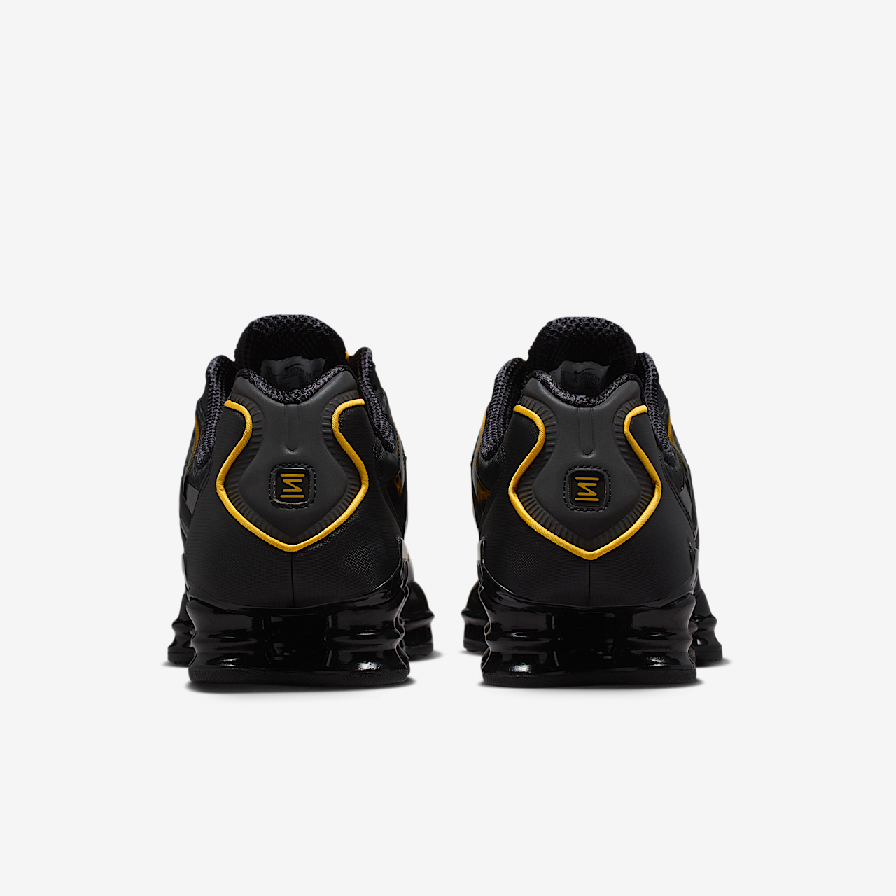 Nike Nike Shox sneaker Zwart/University Gold